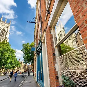 19 High Petergate - Next To Minster Apartment York